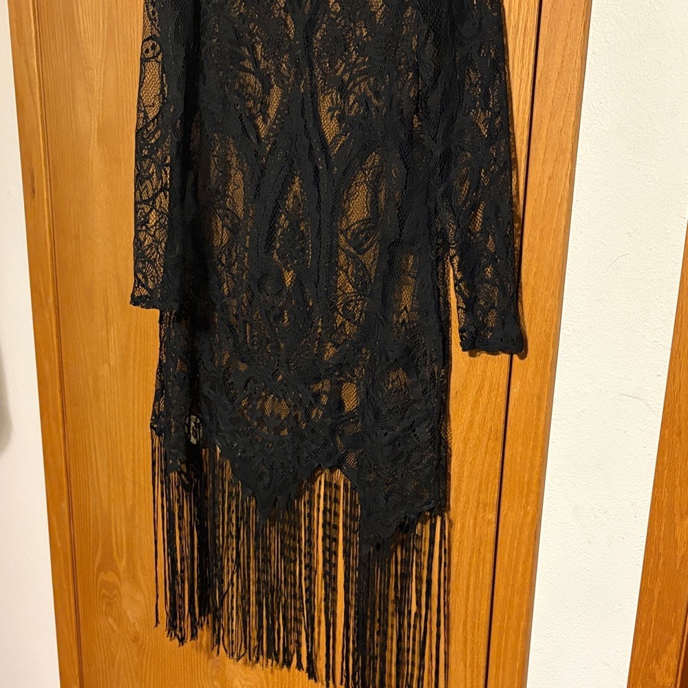 Elegant Black Lace Dress with Fringe - Picture 3 of 5